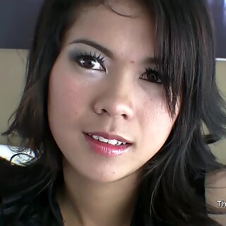 Hot Thai girl gets naked and sucks my dick